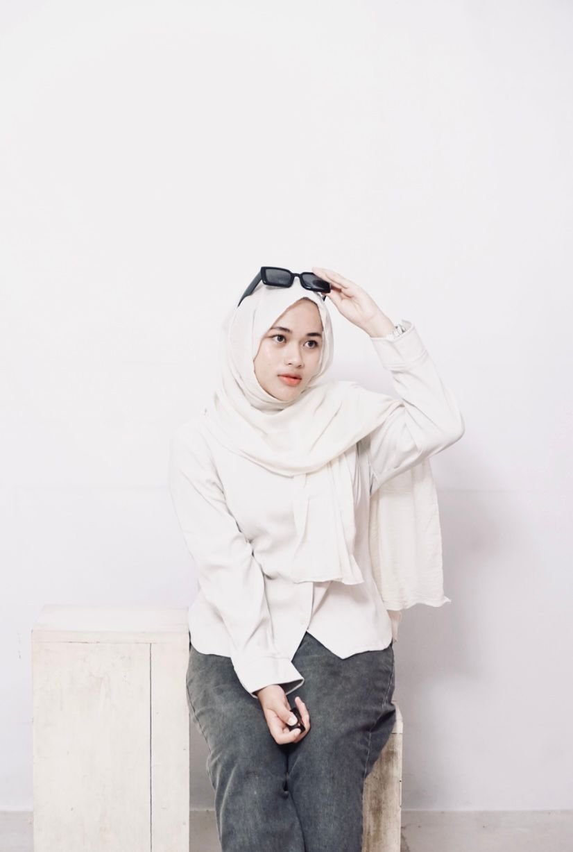 finalis Dinda Luna Maya